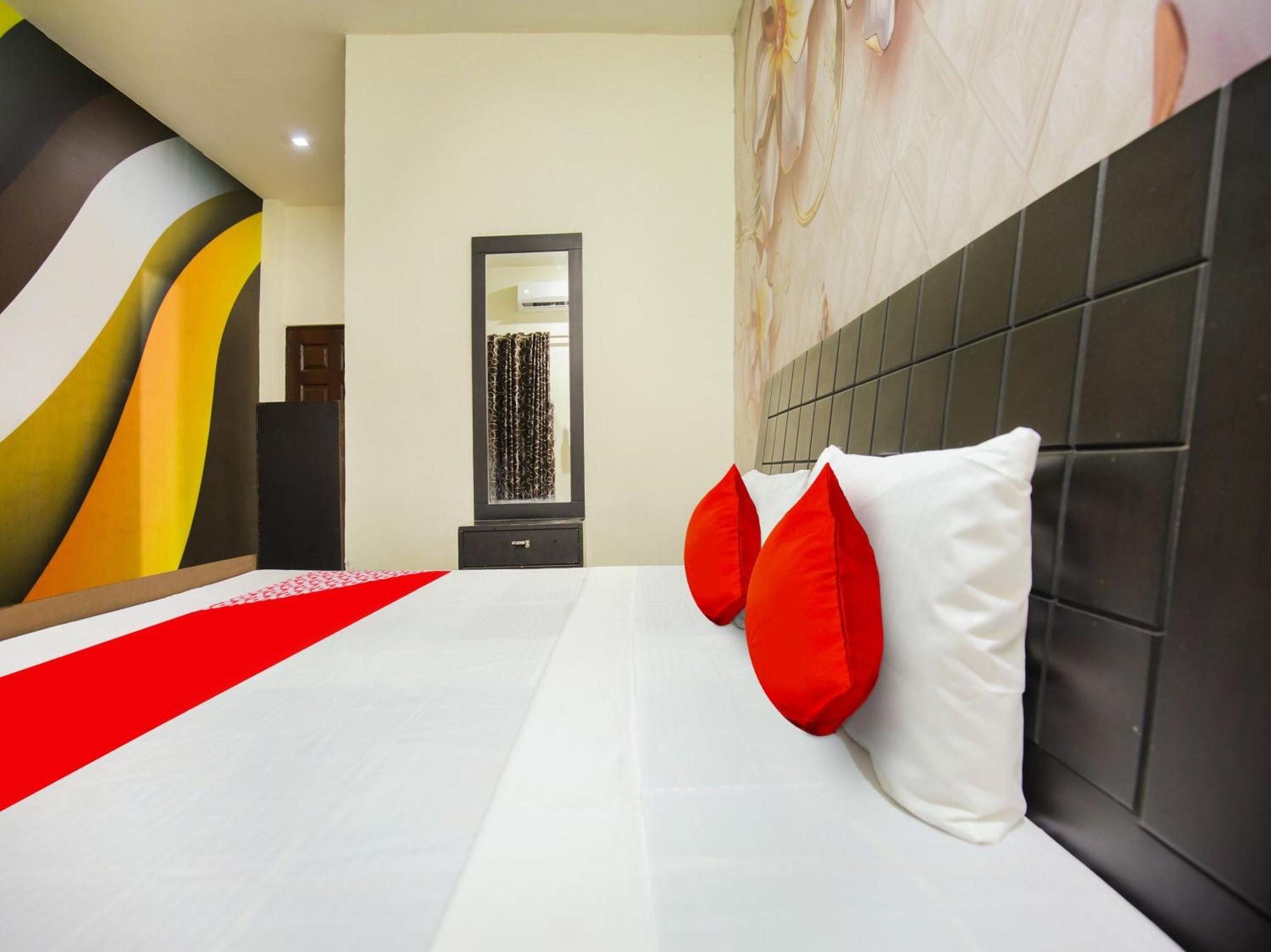 Oyo Flagship Hotel Le Aley Regency Ludhiana Eksteriør bilde
