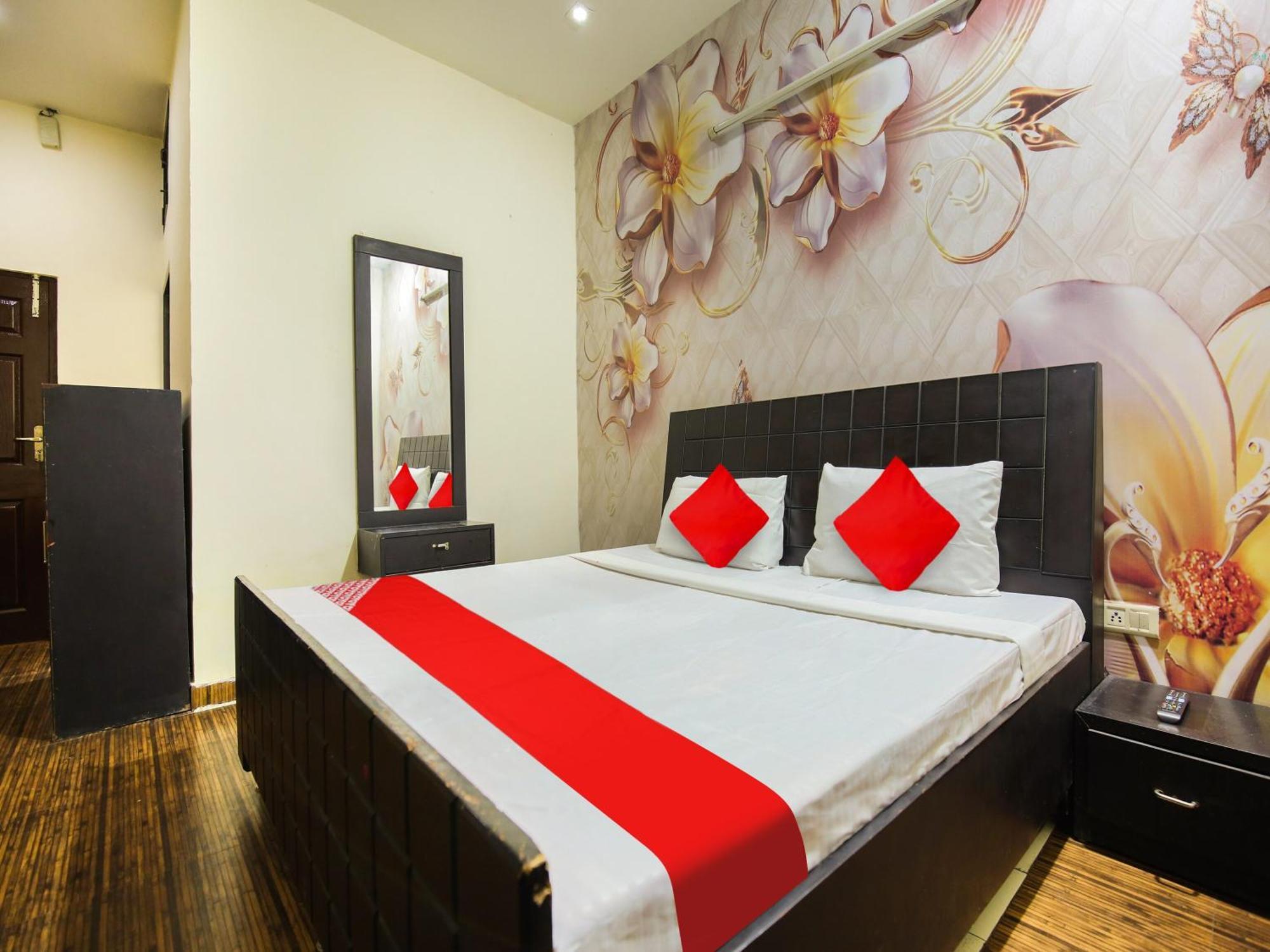 Oyo Flagship Hotel Le Aley Regency Ludhiana Eksteriør bilde